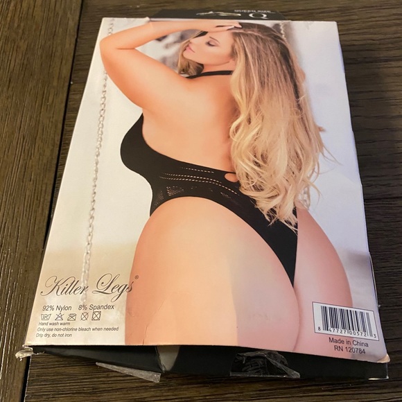 Halter top - Picture 2 of 7